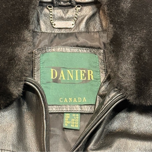 DANIER Classic Leather Trench Coat With Faux Fur Collar (Black) - Picture 6 of 16